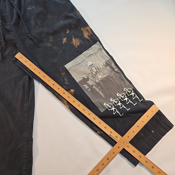 Disney Skeleton Symphony Dance L‎ Cropped Drawstring Sweatpants Gray Bleach Dye - Picture 7 of 13